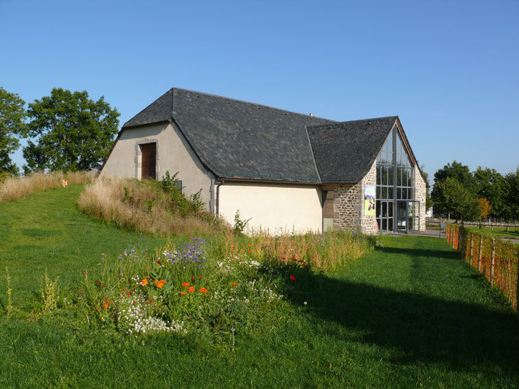 La Maison de la Pinatelle et son jardin